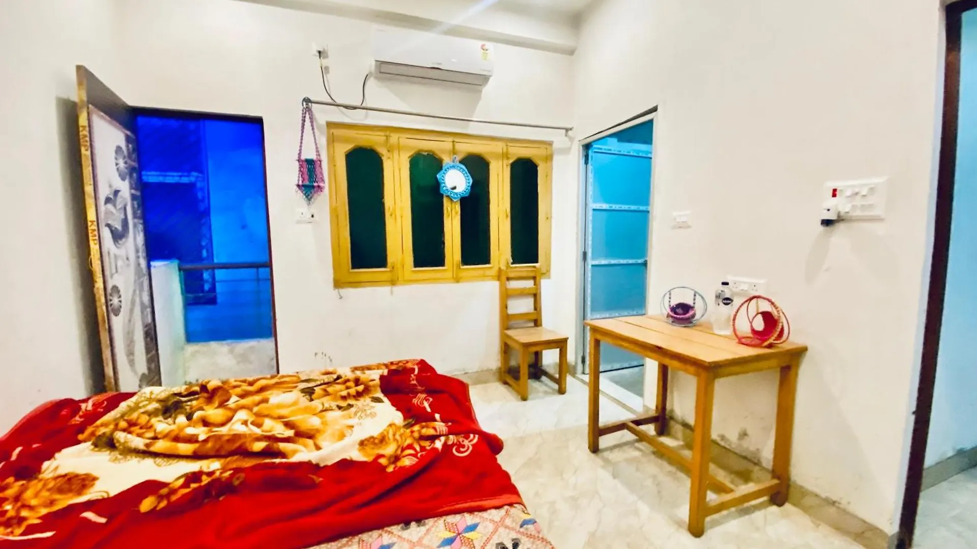 Govind Bhila Paying Guest House Varanasi